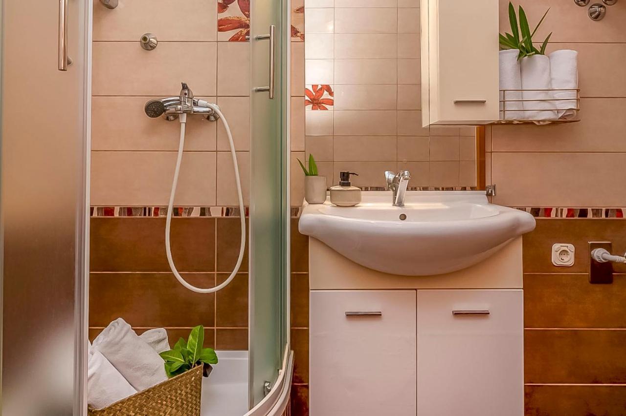 Apartments Matija โรกอซนิซา ภายนอก รูปภาพ